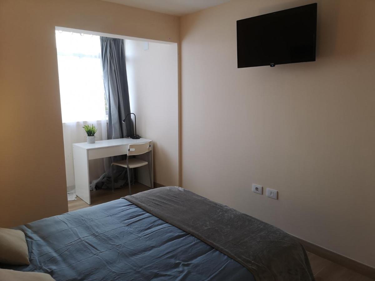 Hostal Mari En La Laguna, Alquiler Habitacion Privada En Hostal, 6 Habitaciones Cerca De La Universidad Y Aeropuerto Norte, 3 Banos Compartidos La Laguna  Eksteriør bilde