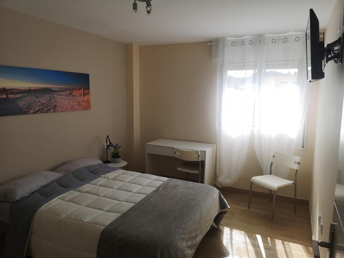 Hostal Mari En La Laguna, Alquiler Habitacion Privada En Hostal, 6 Habitaciones Cerca De La Universidad Y Aeropuerto Norte, 3 Banos Compartidos La Laguna  Eksteriør bilde